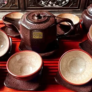 Bộ Ấm Chén Men Nâu Đỏ Dáng Lục Giác - Lòng Chén Men Rạn Hoa Đá (Bản Đủ Phụ Kiện)