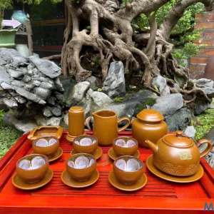 Bộ Ấm Chén Tử Sa Nâu Vàng Họa Tiết "Sóng Nước" - Lòng Chén Men Hoa (Bản Đủ Phụ Kiện)