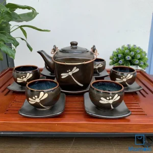 Bộ Ấm Chén Gốm Sứ Men Nâu Đen Vẽ Chuồn Chuồn Lòng Hỏa Biến