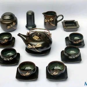 Bộ Trà Đạo Gốm Sứ Cao Cấp Vẽ Chuồn Chuồn – Quai Đồng Cổ Điển